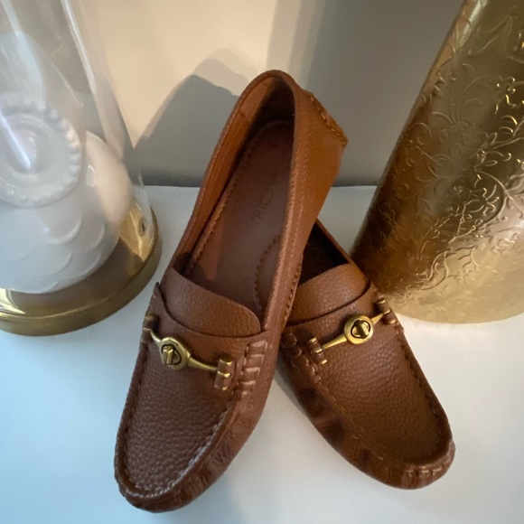 COACH MOCCASIN LOAFERS. - Picture 3 of 14